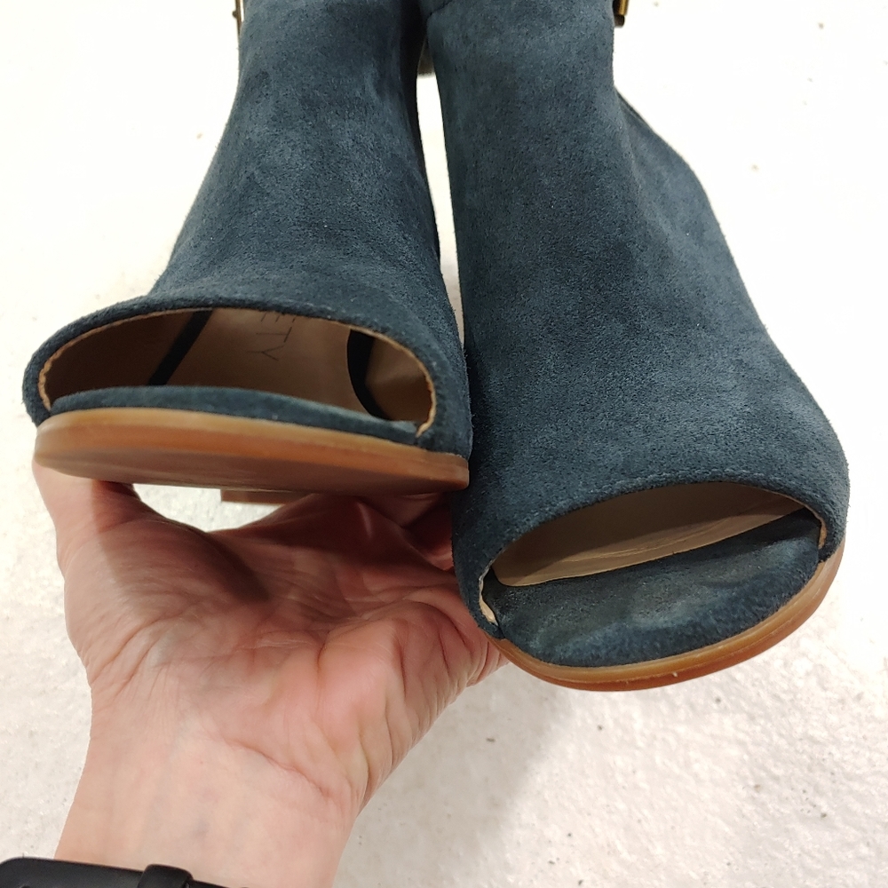 SOLE SOCIETY FERRIS SUEDE PEEP TOE HEEL - Picture 6 of 12